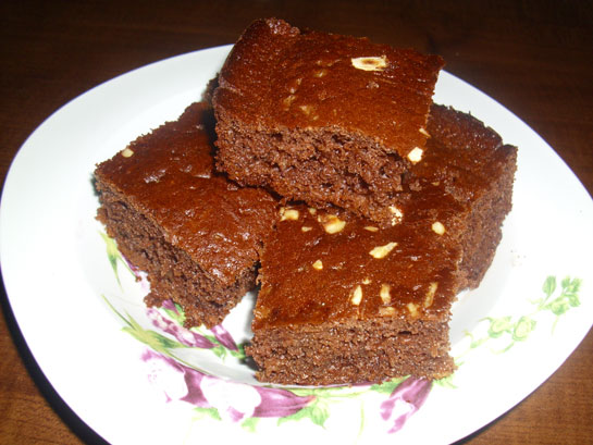 Fındıklı Kakaolu Kek Tarifi ve Malzemeleri